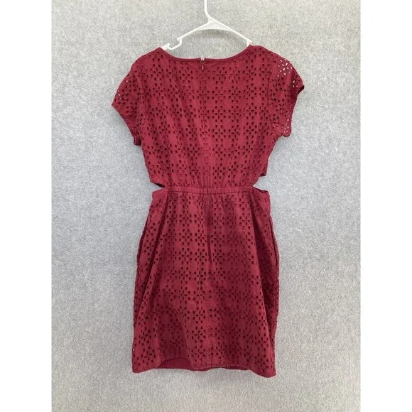 Madewell Women's Cutout Dress Solid Red Pockets Short Sleeve Size 6 - Picture 2 of 10